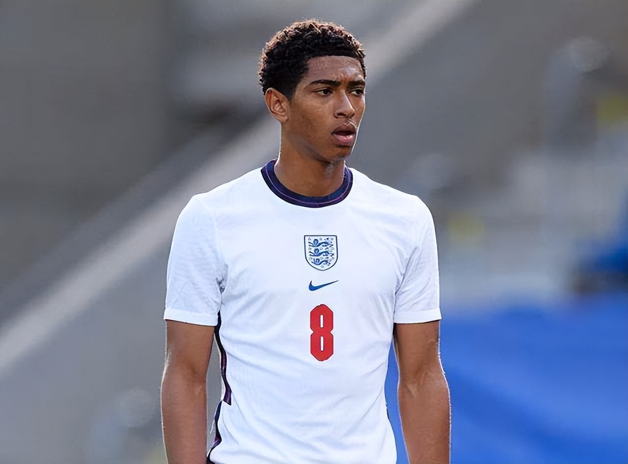 弗里克谈巴萨伤病危机，18岁库巴西创西甲传球纪录