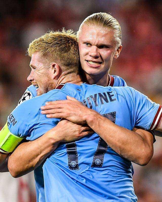 TA：巴萨防守存在问题，但弗里克无意放弃高位防线的战术