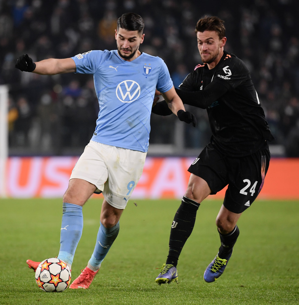 意甲战报：基恩双响，佛罗伦萨5-1十人乌迪内斯获联赛首胜（意甲快讯：基恩梅开二度，佛罗伦萨5-1大胜十人乌迪内斯斩获联赛首胜）