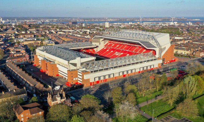 复出传射建功，内马尔率领桑托斯逃离降级区