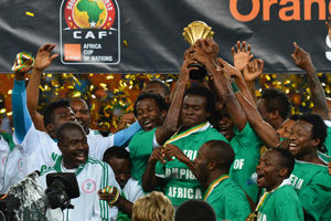 亚冠二级前瞻：卡雅5战全负表现低迷，浦项遭遇伤病困扰（亚冠二级前瞻：卡雅五连败状态堪忧，浦项遭伤病拖累）