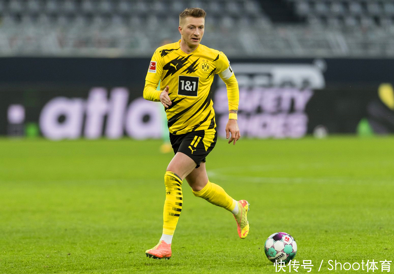 要来切尔西了？哈维-西蒙斯社媒简介删除RB莱比锡字样