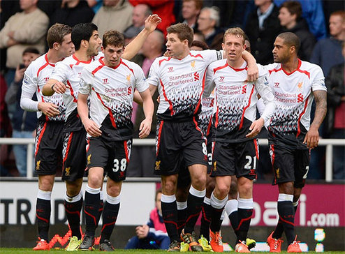 C罗在世界杯踢南美球队0进球0助攻！梅西踢欧洲是6进球6助攻！