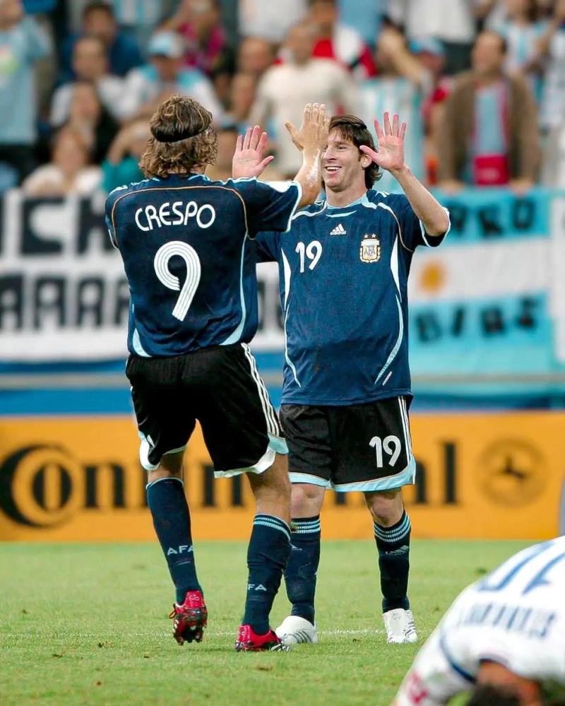 西班牙vs格鲁吉亚首发：K77出战，费兰、巴埃纳先发（西班牙战格鲁吉亚首发公布：K77登场，费兰与巴埃纳列先发）